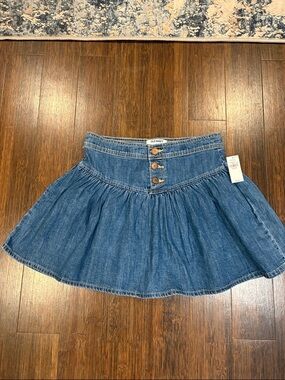 NWT Old Navy Blue Denim Button-Front Skirt